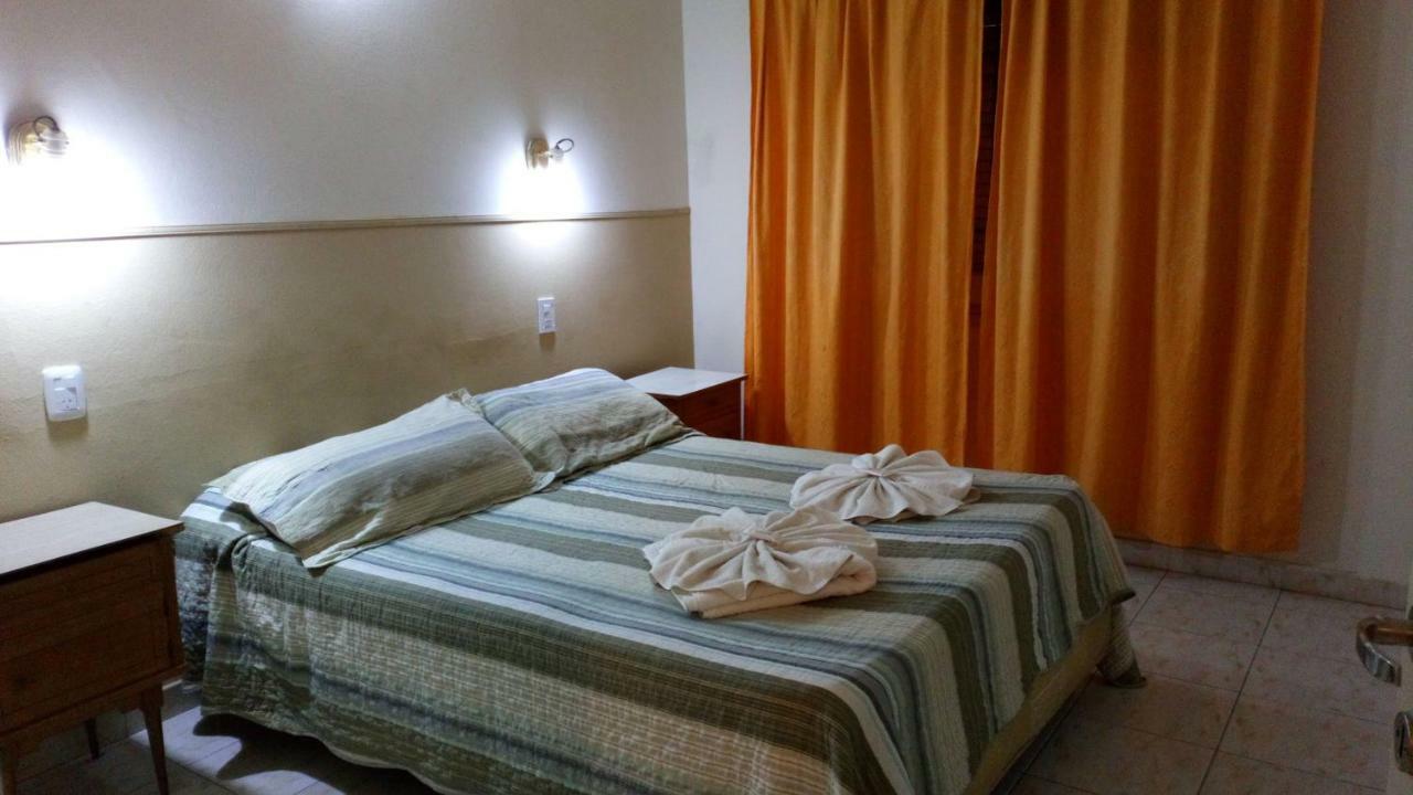 Hotel Nuevo Fatica Вила Карлос Пас Екстериор снимка