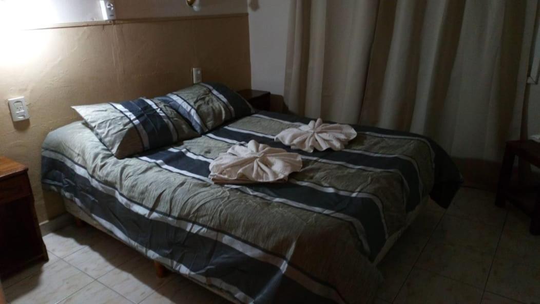 Hotel Nuevo Fatica Вила Карлос Пас Екстериор снимка